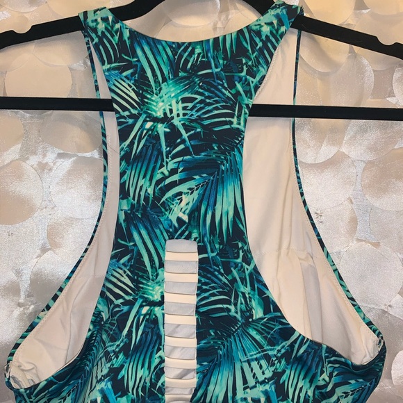 PINK by Victoria’s Secret Reverse Razorback Bikini - Picture 2 of 2